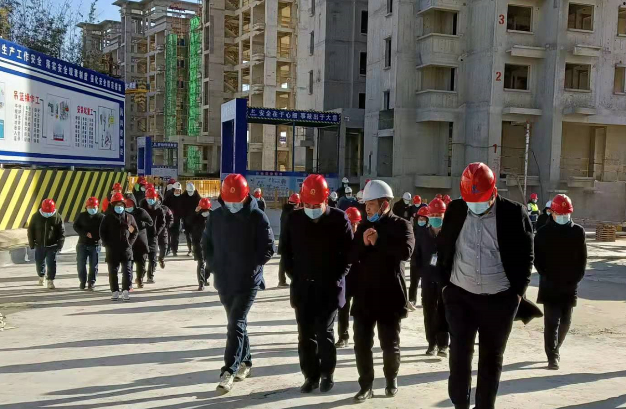 鄭州市控塵辦揚(yáng)塵防控工作現(xiàn)場交流會(huì)在鄭州恒大林溪苑壹號院項(xiàng)目順利舉行